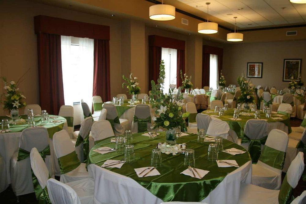Hampton Inn & Suites Mission Restaurant foto