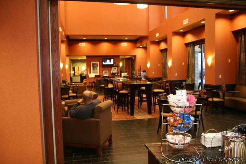 Hampton Inn & Suites Mission Restaurant foto