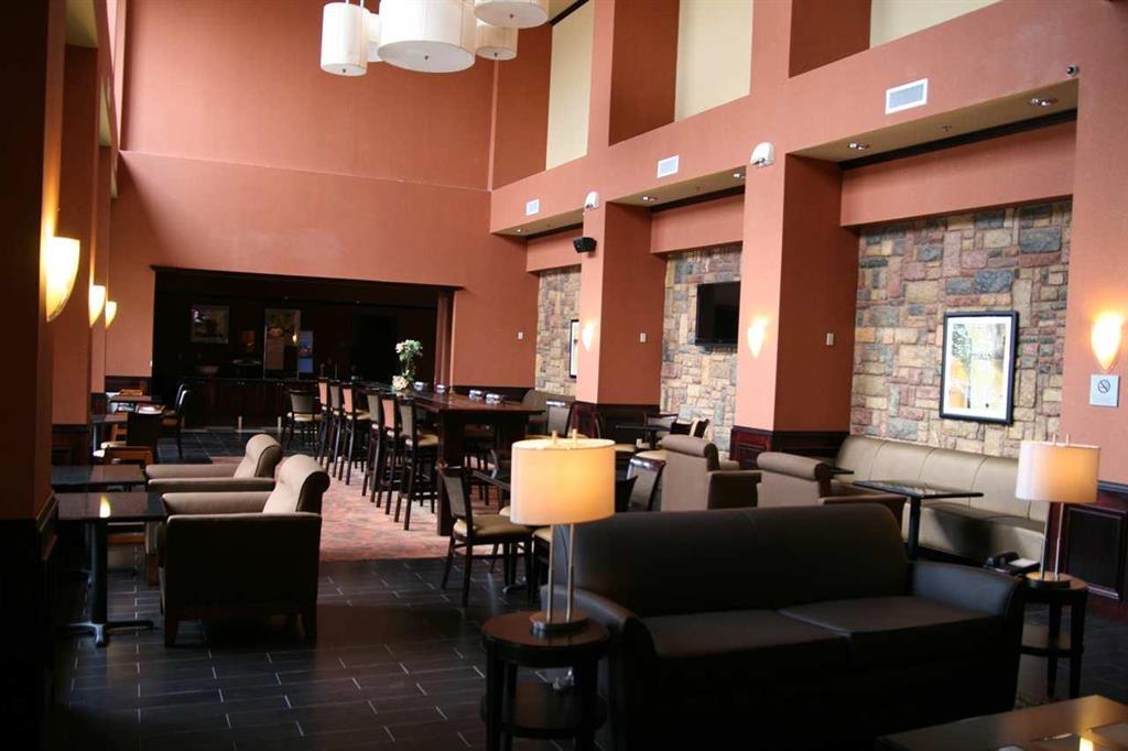 Hampton Inn & Suites Mission Restaurant foto